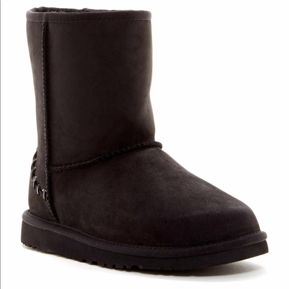 Uggs Australia-  Black - size 5 kids/ 7 women